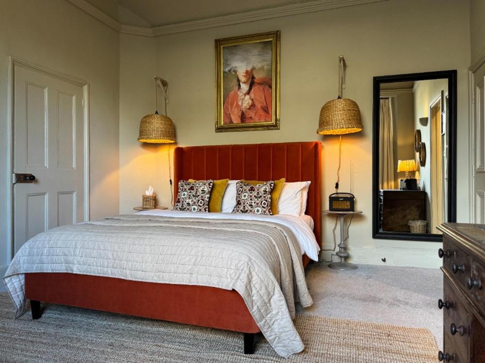 Neeld Arms Hotell Grittleton Exteriör bild